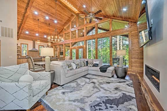 Wander Broken Bow Cabin - Image 3
